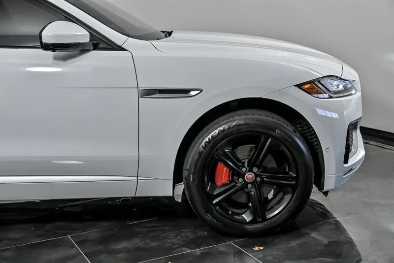 2018 Jaguar F-Pace - Image 14 of 21