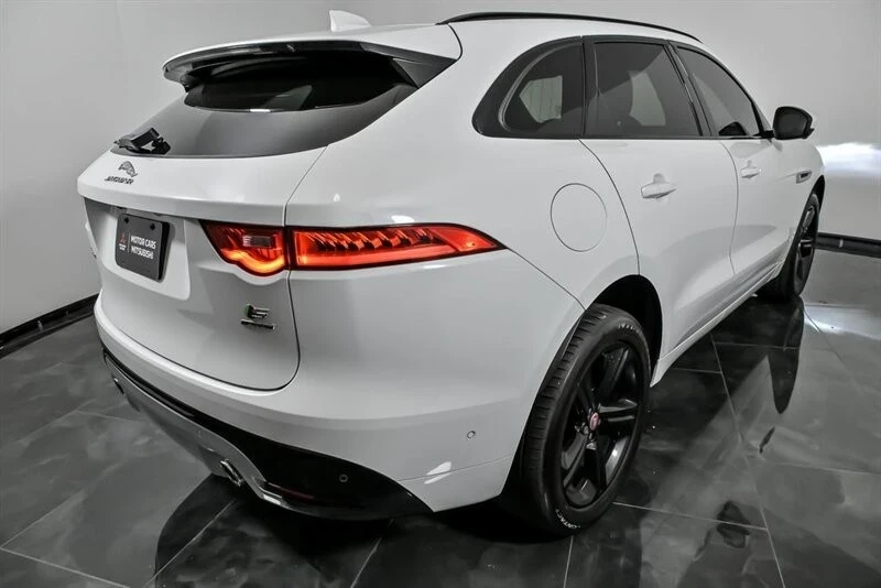 2018 Jaguar F-Pace - Image 11 of 21