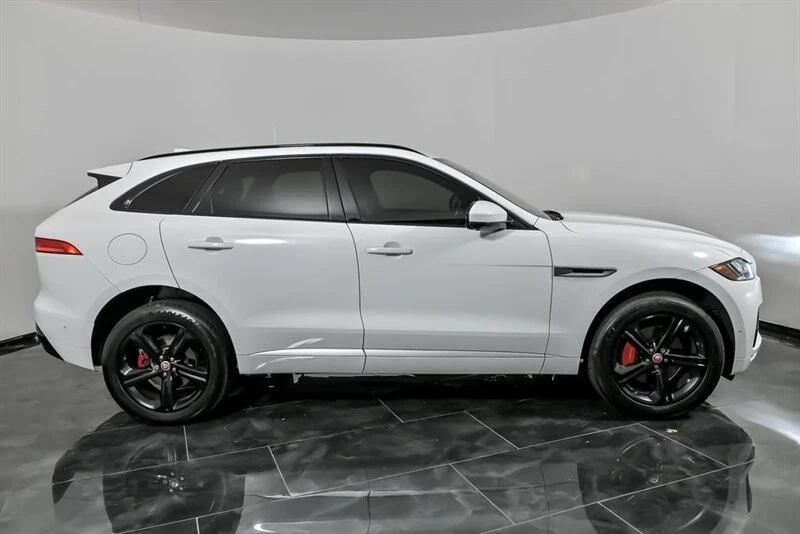 2018 Jaguar F-Pace - Image 13 of 21
