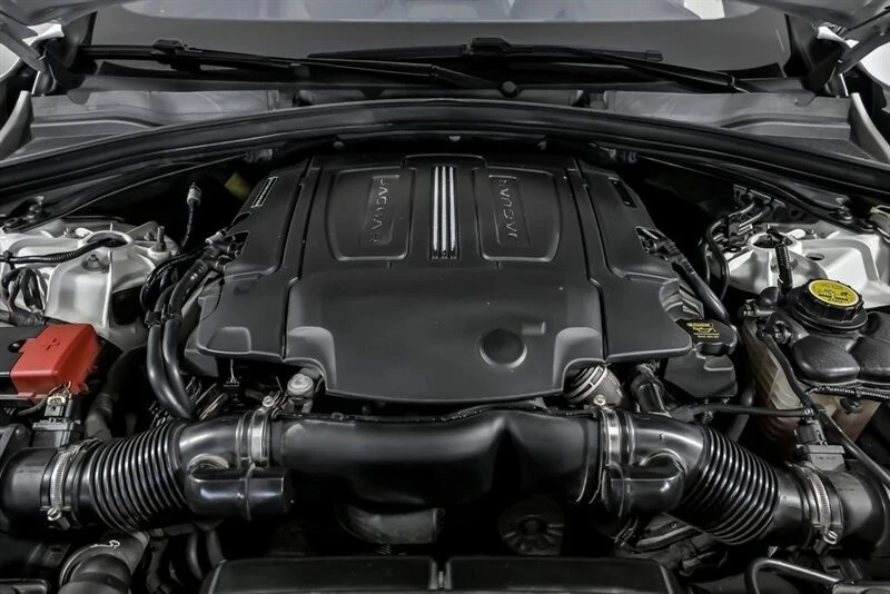 2018 Jaguar F-Pace - Image 16 of 21