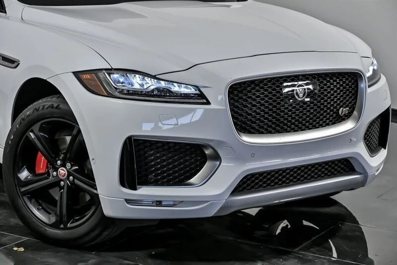 2018 Jaguar F-Pace - Image 2 of 21