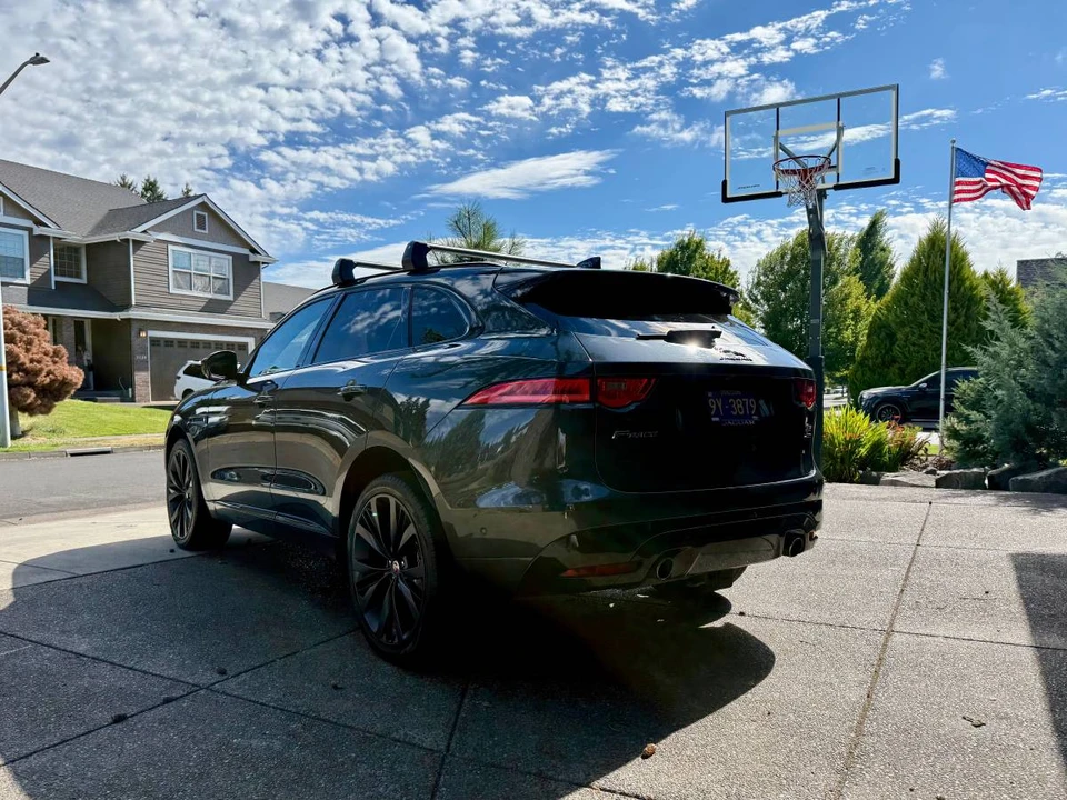 2018 Jaguar F-Pace - Image 5 of 11