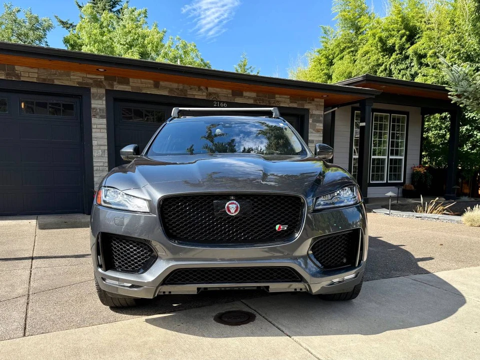 2018 Jaguar F-Pace - Image 3 of 11