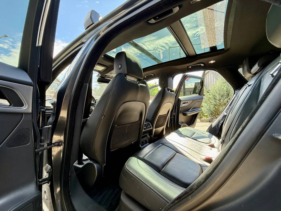 2018 Jaguar F-Pace - Image 7 of 11