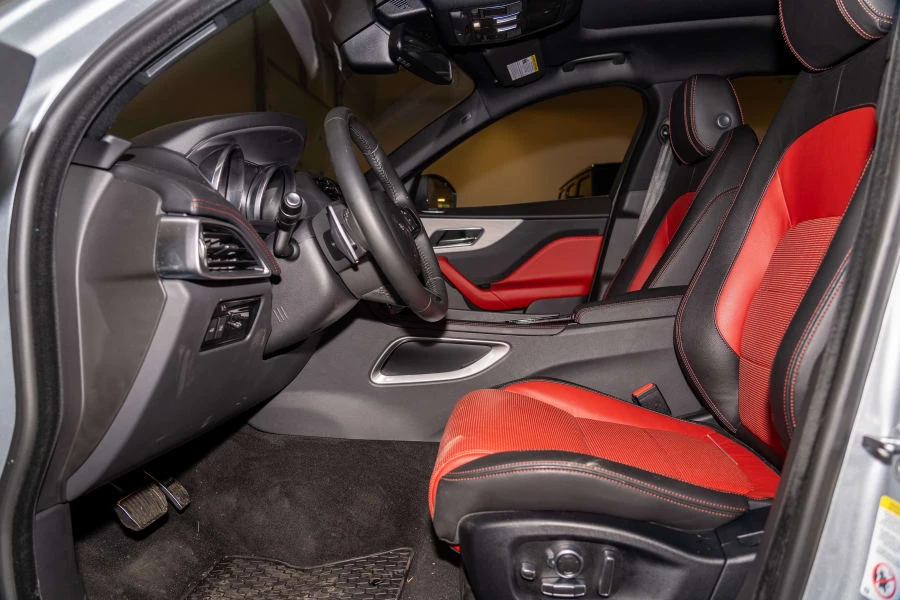 2018 Jaguar F-Pace - Image 18 of 26