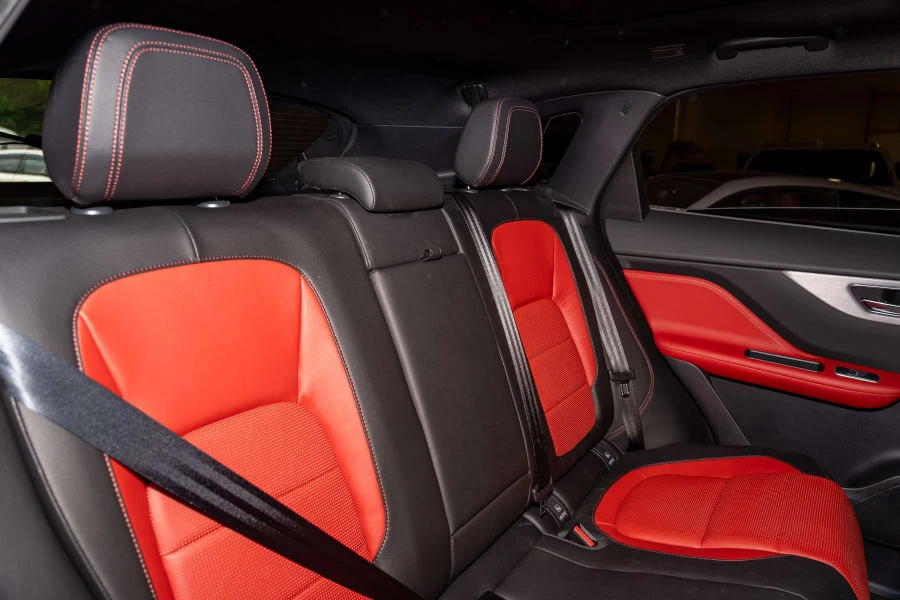 2018 Jaguar F-Pace - Image 16 of 26
