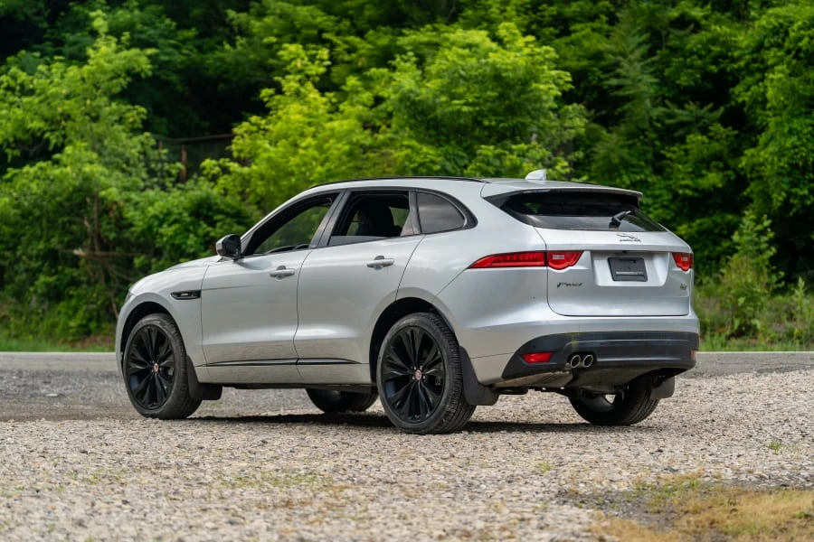 2018 Jaguar F-Pace - Image 9 of 26