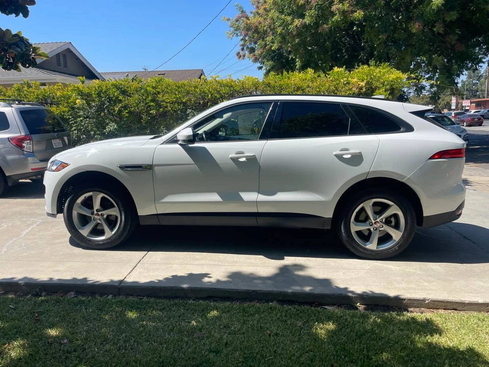 2018 Jaguar F-Pace - Image 2 of 22