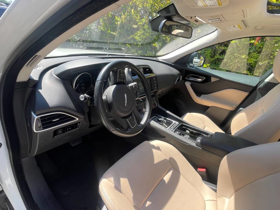 2018 Jaguar F-Pace - Image 17 of 22
