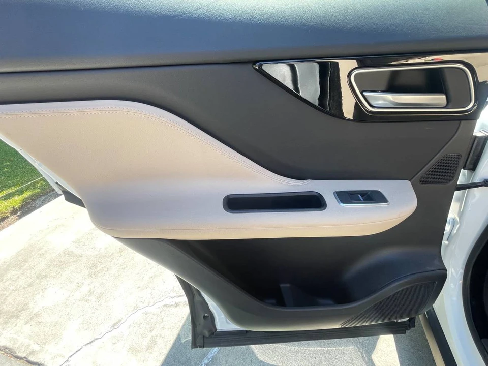 2018 Jaguar F-Pace - Image 18 of 22