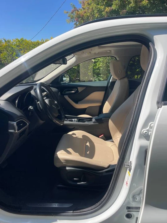 2018 Jaguar F-Pace - Image 9 of 22