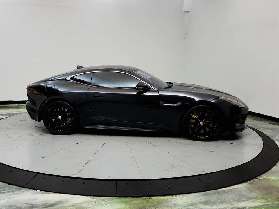 2018 Jaguar - Image 4 of 31