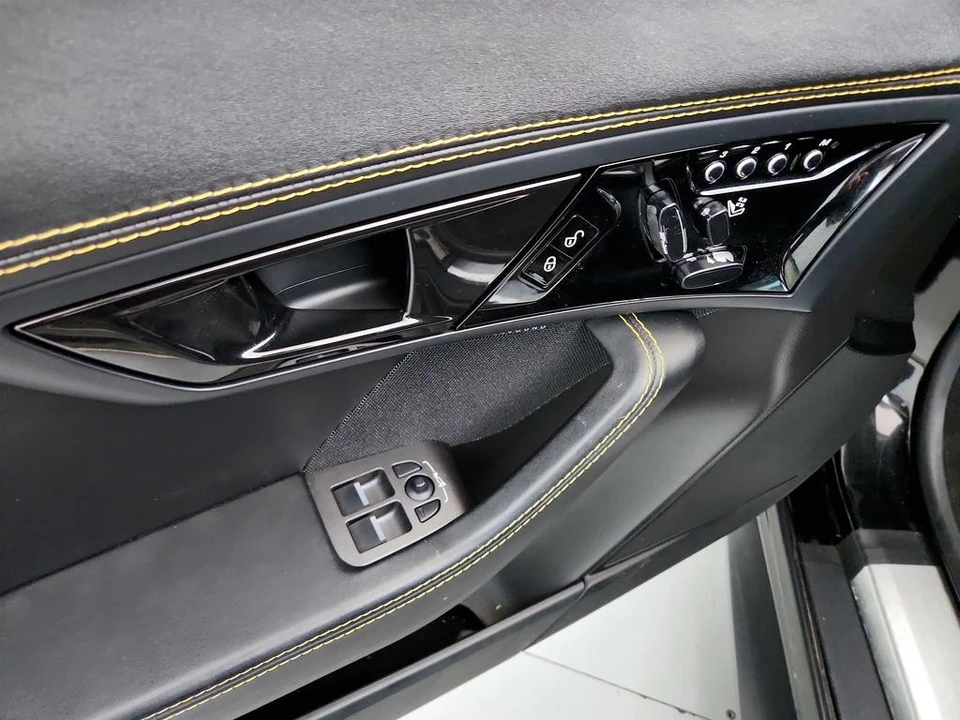 2018 Jaguar F-Type 1st Gen - Image 17 of 31