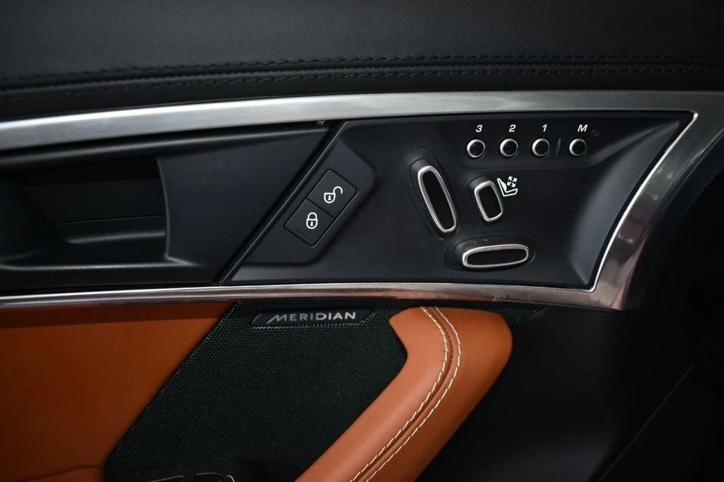 2018 Jaguar F-Type 1st Gen - Image 11 of 31