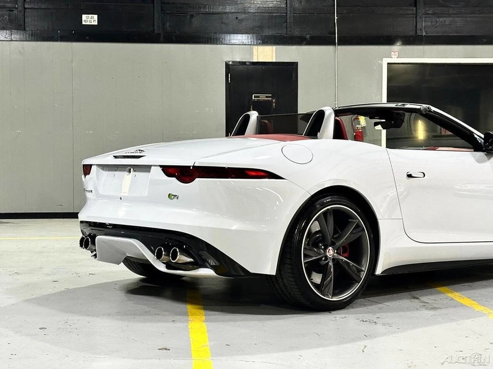 2018 Jaguar - Image 9 of 24