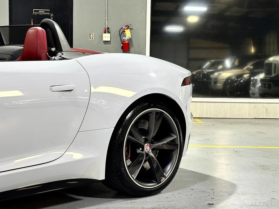 2018 Jaguar - Image 7 of 24