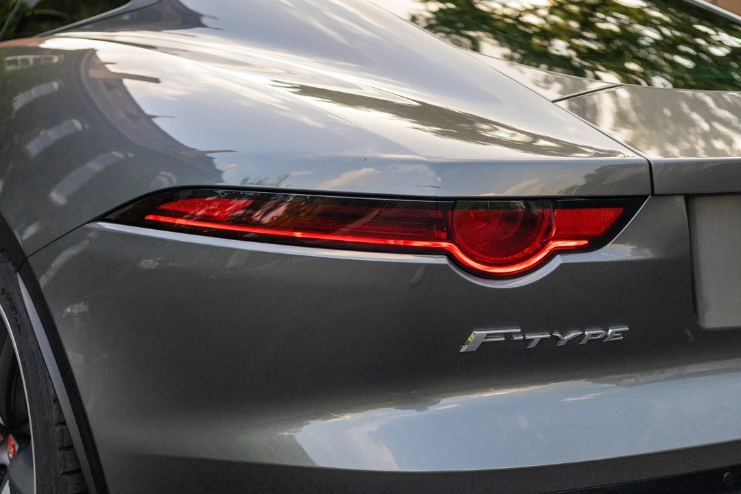 2018 Jaguar F-Type R 1st Gen - Image 17 of 31