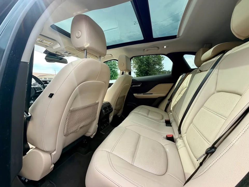 2018 Jaguar F-Pace - Image 17 of 19