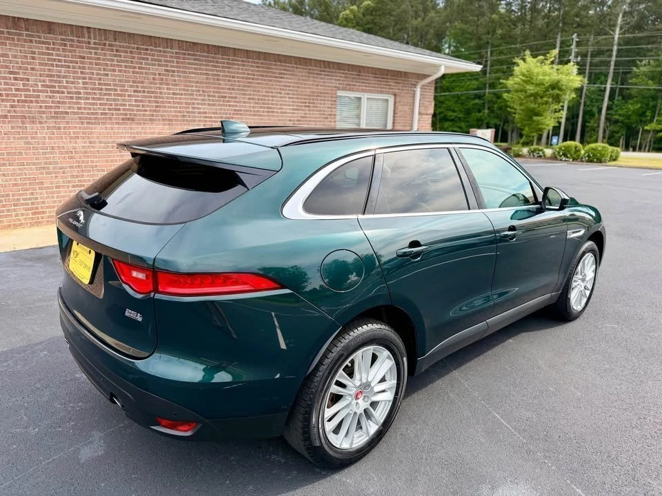 2018 Jaguar F-Pace - Image 9 of 19