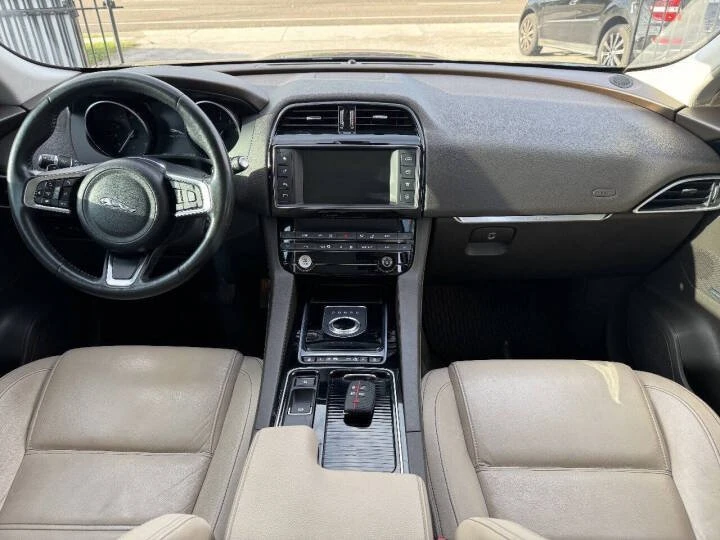 2018 Jaguar F-Pace - Image 10 of 10