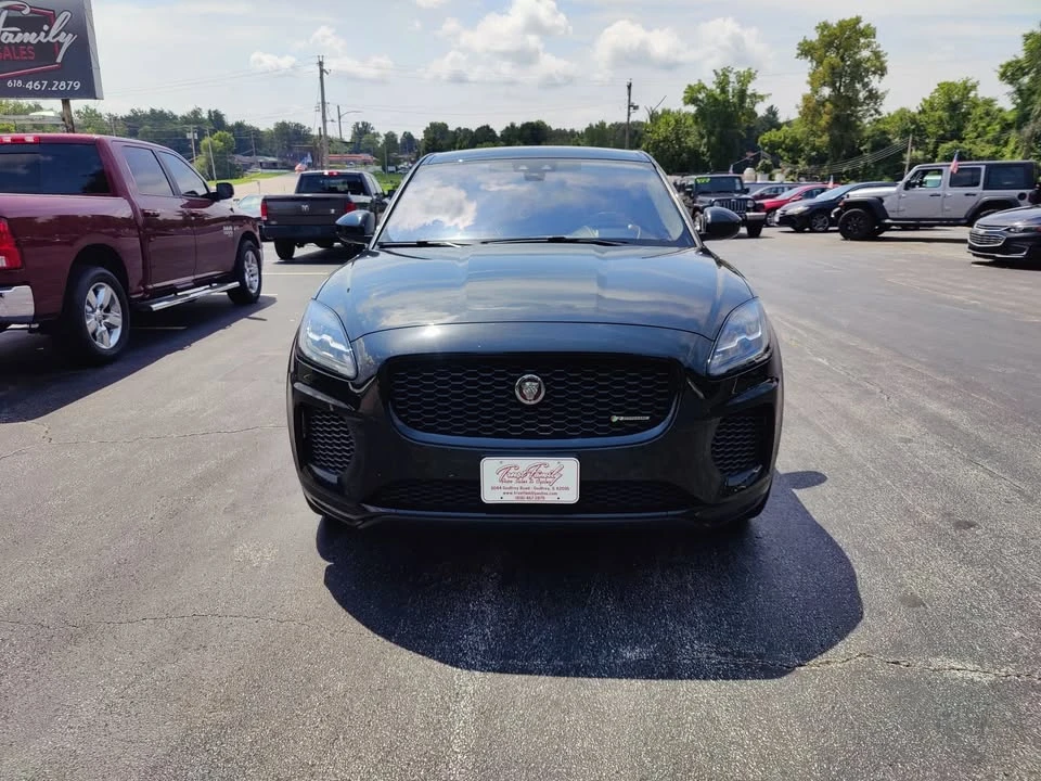 2018 Jaguar XE - Image 8 of 15