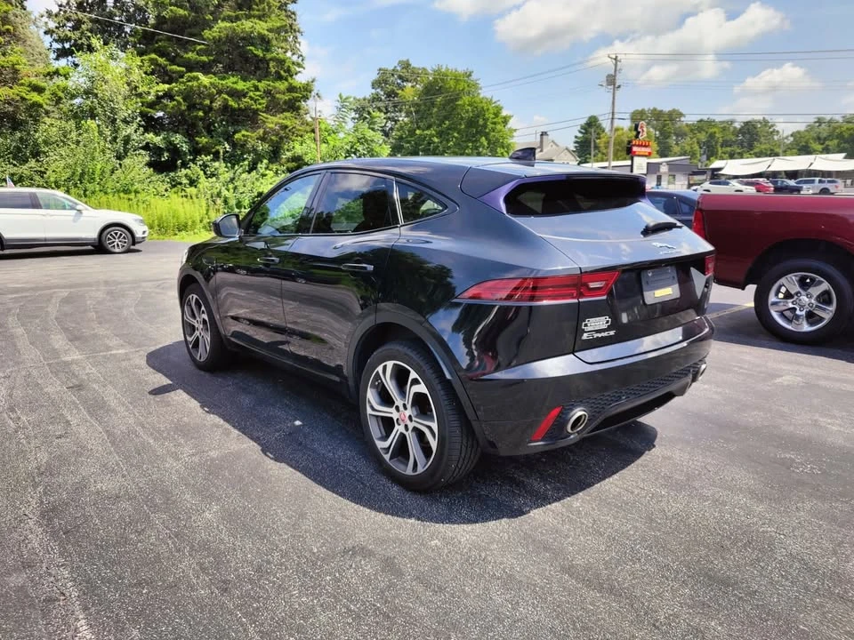 2018 Jaguar XE - Image 3 of 15