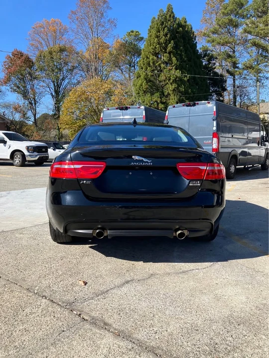 2018 Jaguar XE - Image 4 of 13