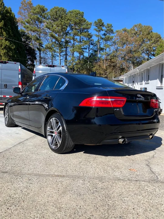 2018 Jaguar XE - Image 3 of 13