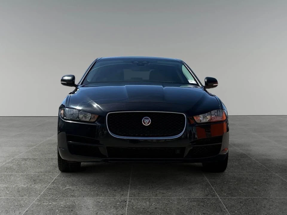 2018 Jaguar XE - Image 2 of 15