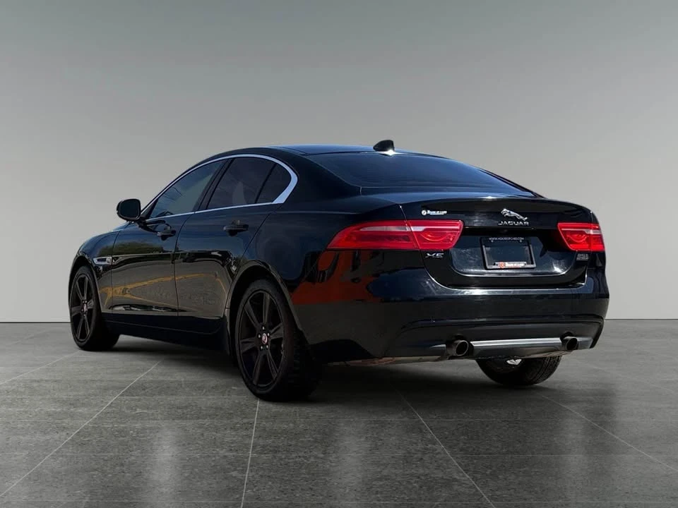 2018 Jaguar XE - Image 12 of 15
