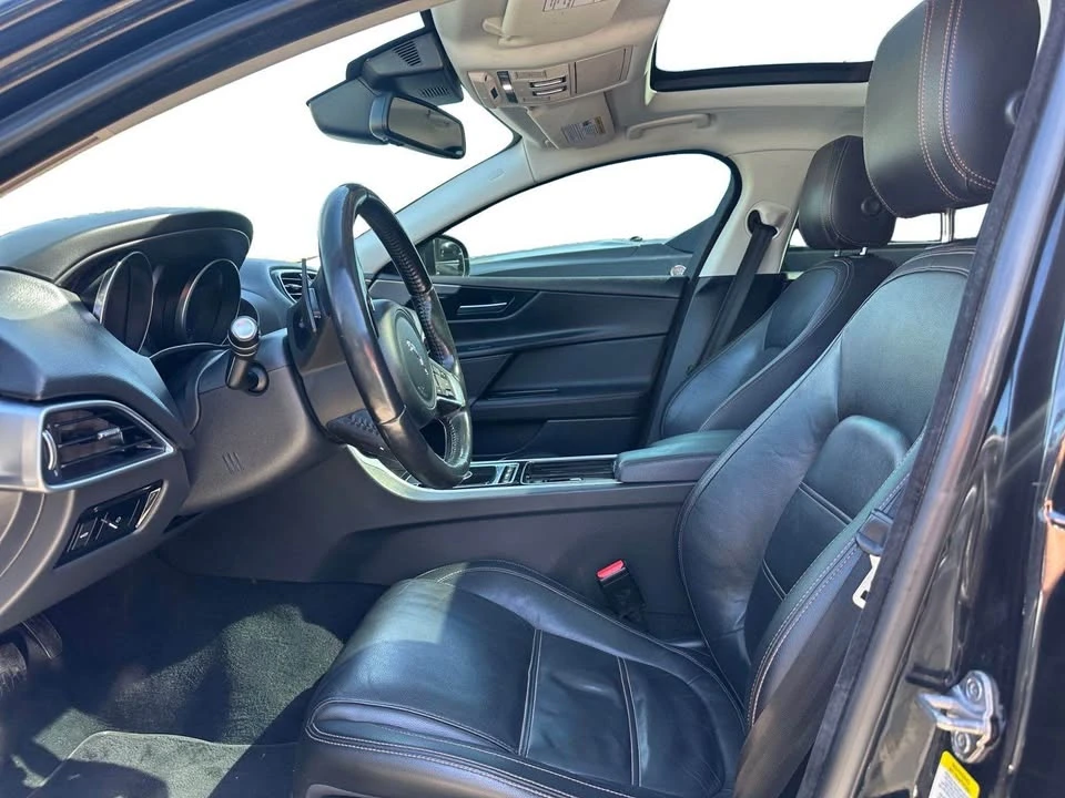 2018 Jaguar XE - Image 11 of 15