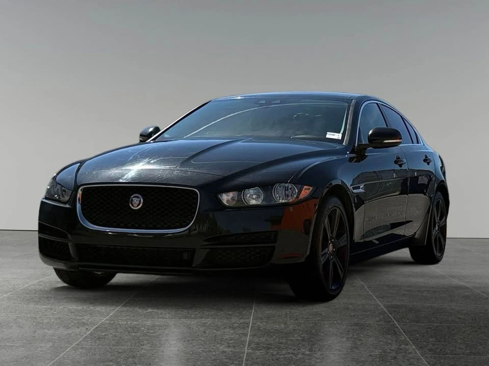 2018 Jaguar XE - Image 3 of 15