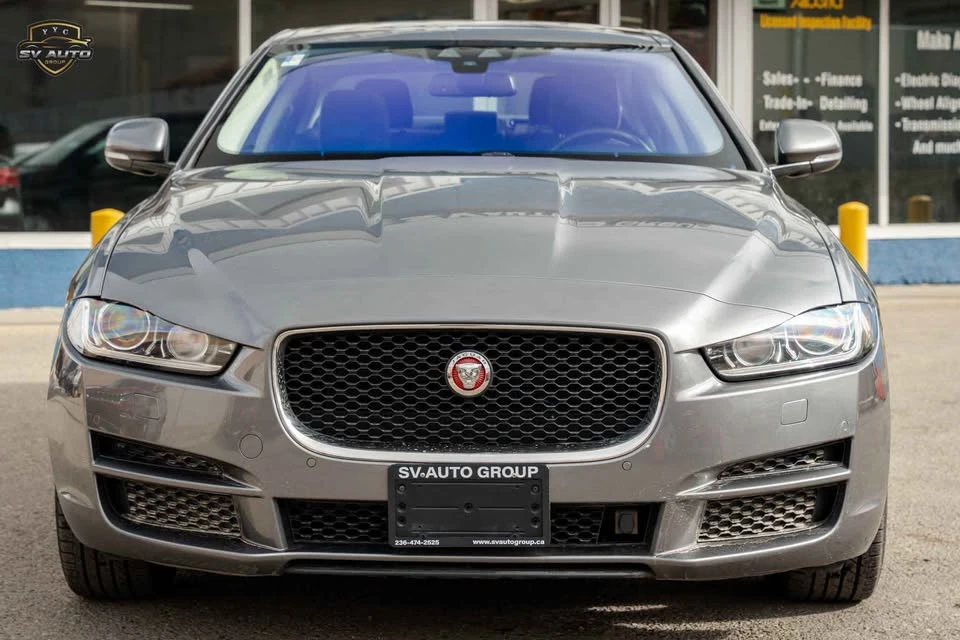 2018 Jaguar XE - Image 2 of 18