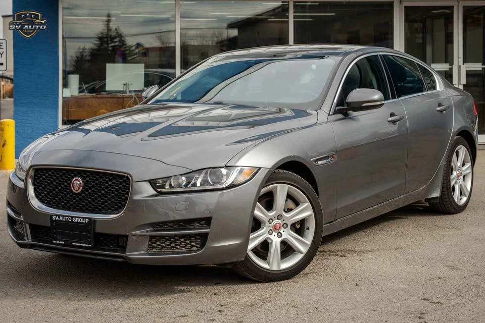 2018 Jaguar XE - Image 5 of 18