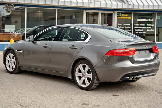 2018 Jaguar XE