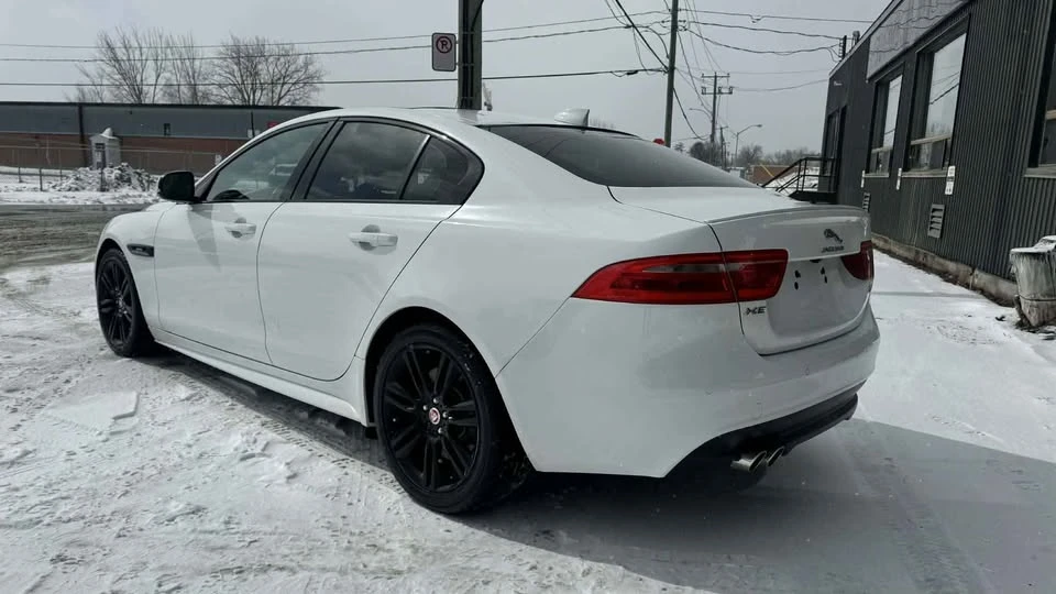 2018 Jaguar XE - Image 4 of 18