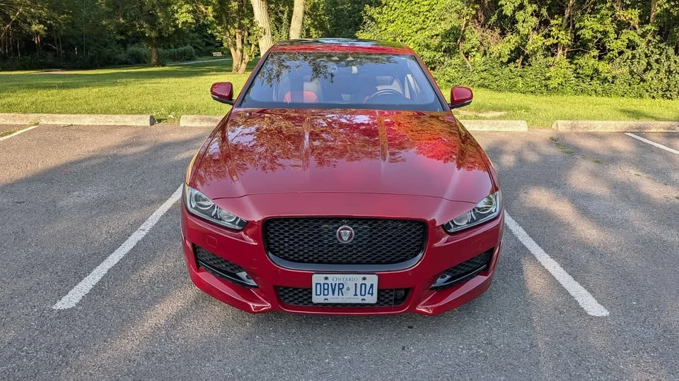 2018 Jaguar XE - Image 2 of 17