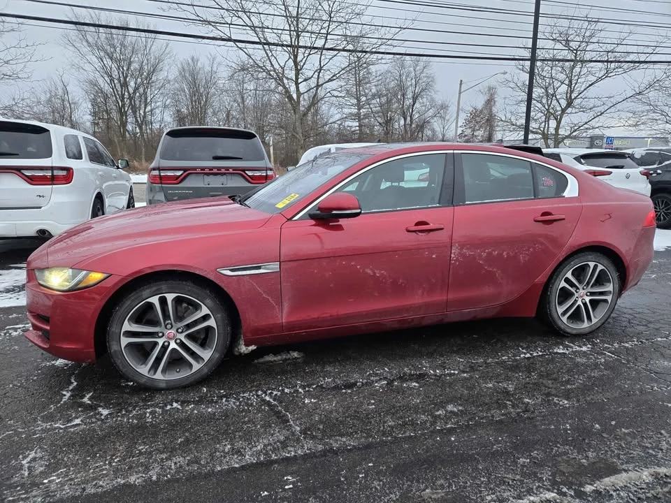 2018 Jaguar XE - Image 4 of 14