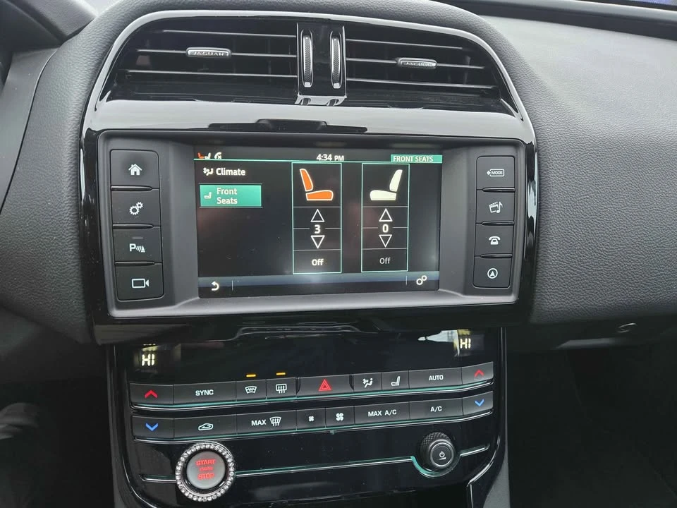 2018 Jaguar XE - Image 7 of 14