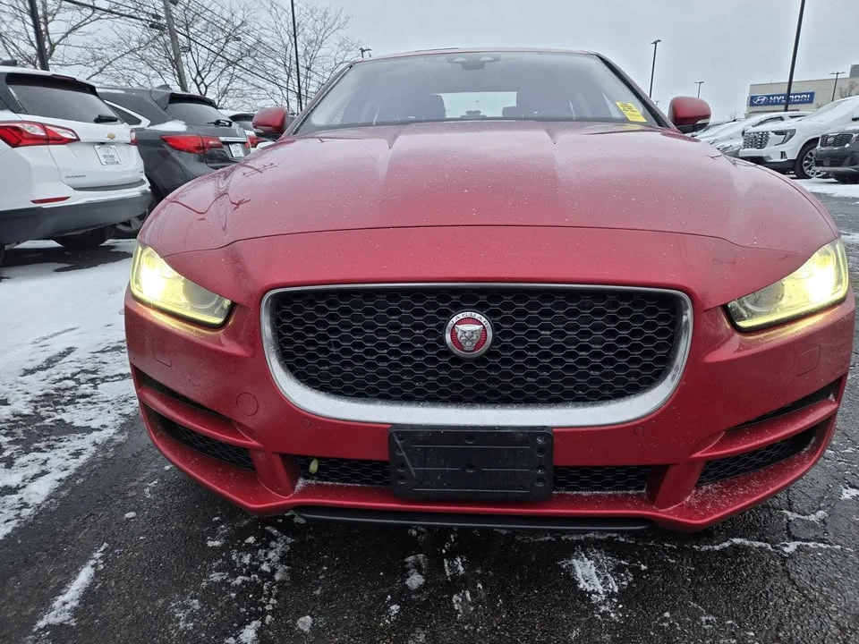 2018 Jaguar XE - Image 2 of 14