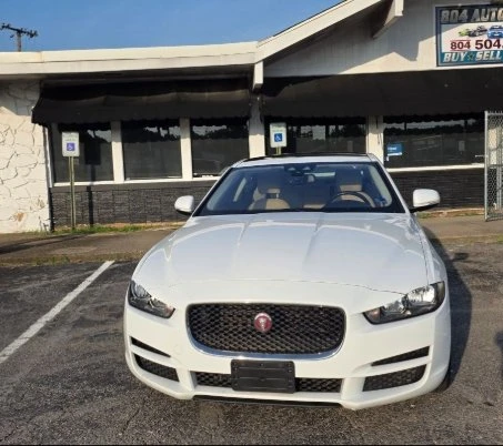 2018 Jaguar XE - Image 2 of 16
