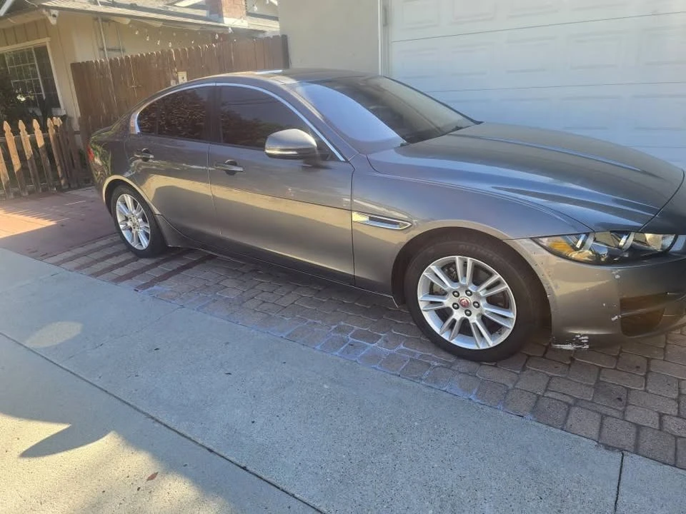 2018 Jaguar XE - Image 3 of 10
