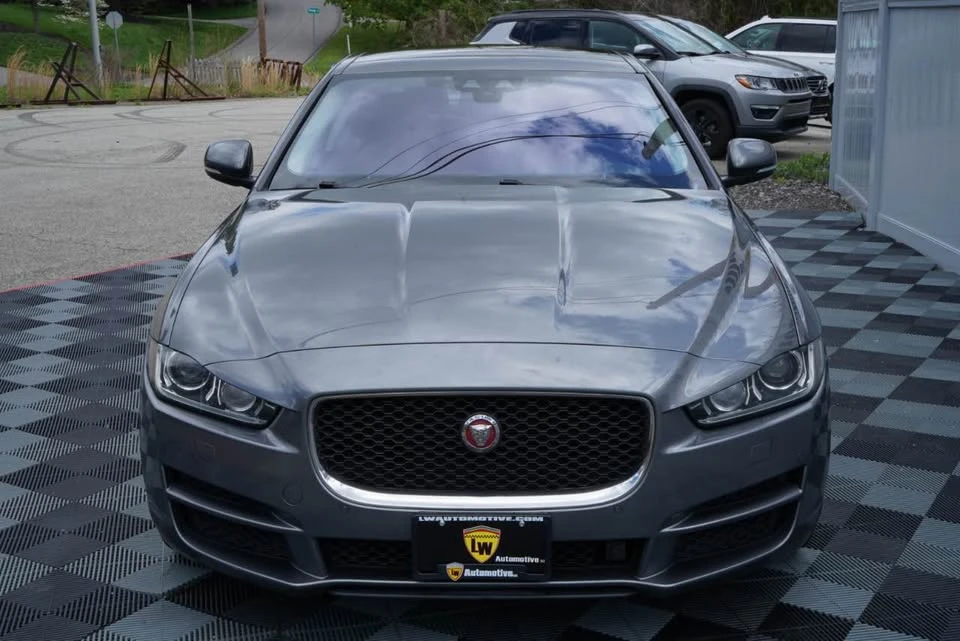 2018 Jaguar XE - Image 6 of 20