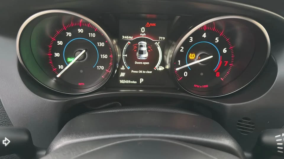2018 Jaguar XE - Image 14 of 16