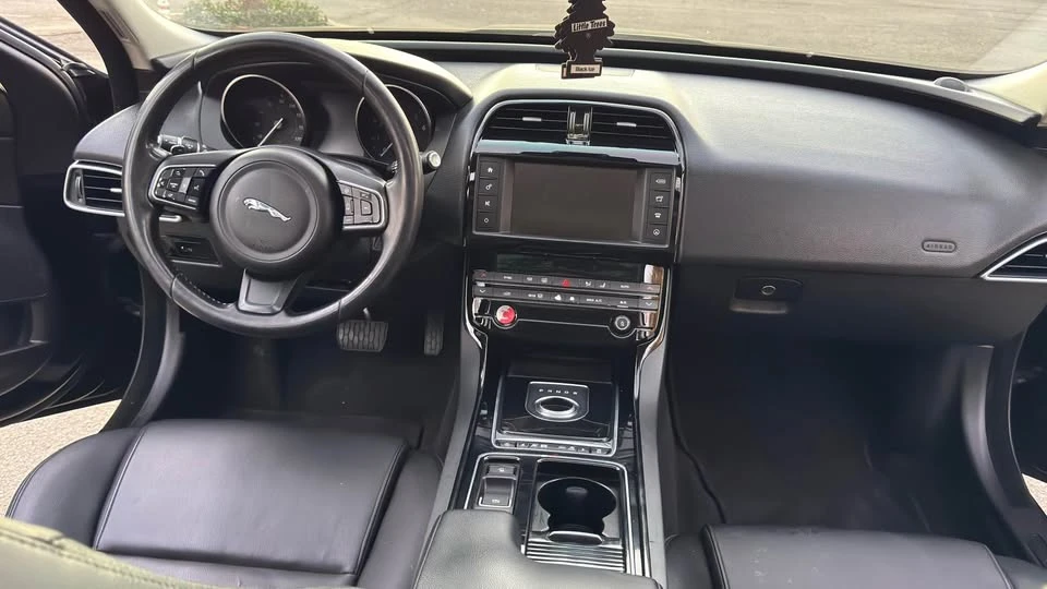 2018 Jaguar XE - Image 11 of 16