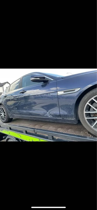 2018 Jaguar XE - Image 2 of 9