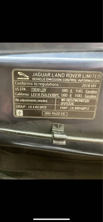 2018 Jaguar XE - Image 4 of 9