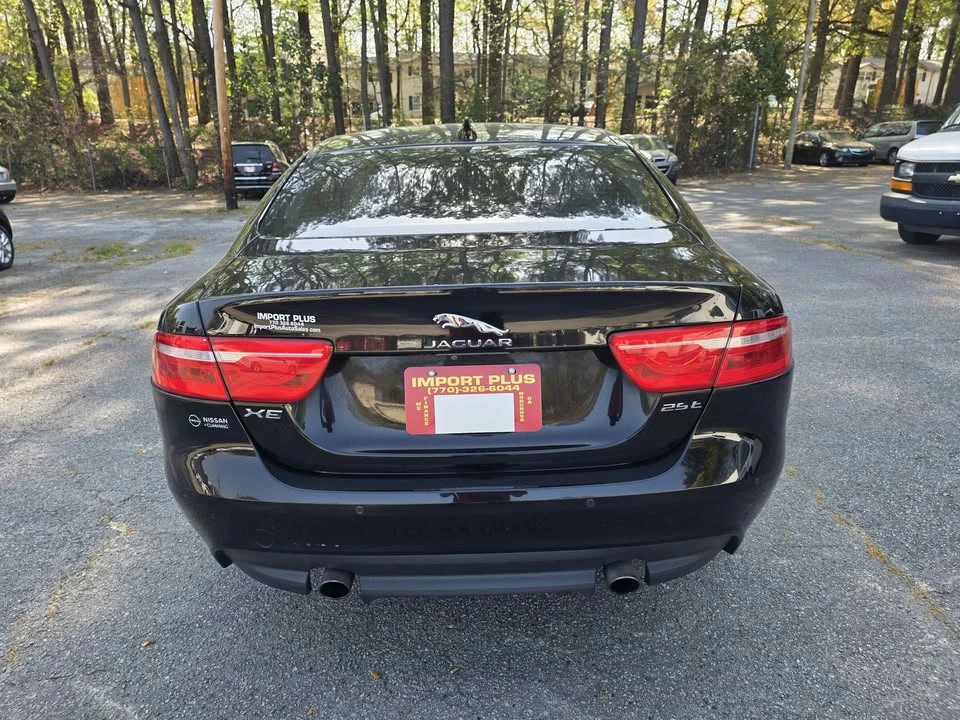 2018 Jaguar XE - Image 5 of 18