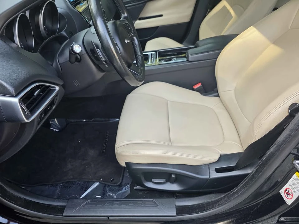 2018 Jaguar XE - Image 7 of 18
