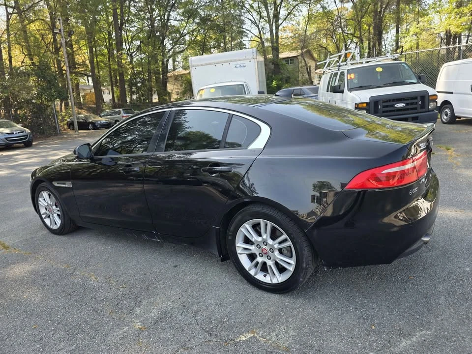 2018 Jaguar XE - Image 6 of 18